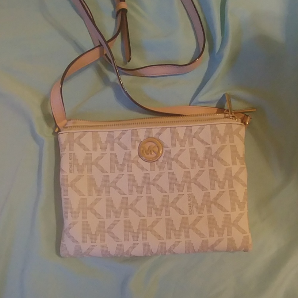 Michael kors purse